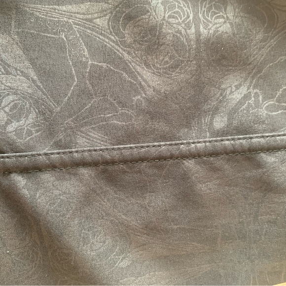 Lululemon “Dancers In The Snow” Apres Softshell raincoat size 10 black print - Picture 2 of 14